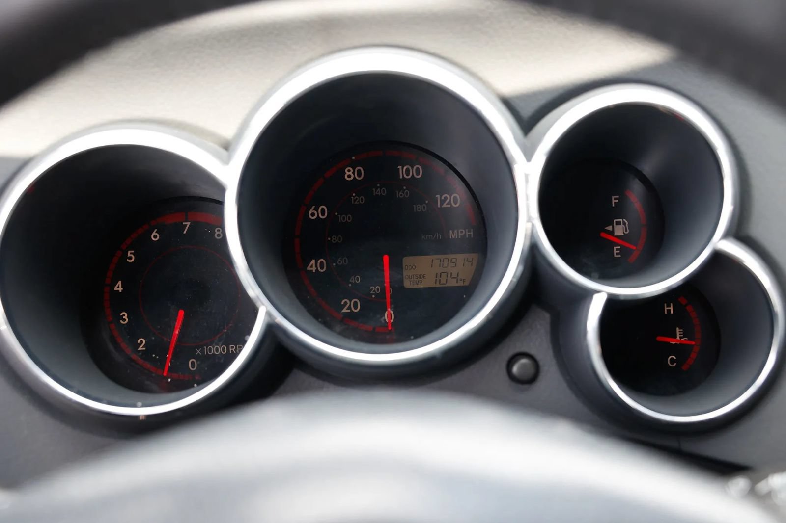 Used 2004 Toyota Matrix XR FWD image 26