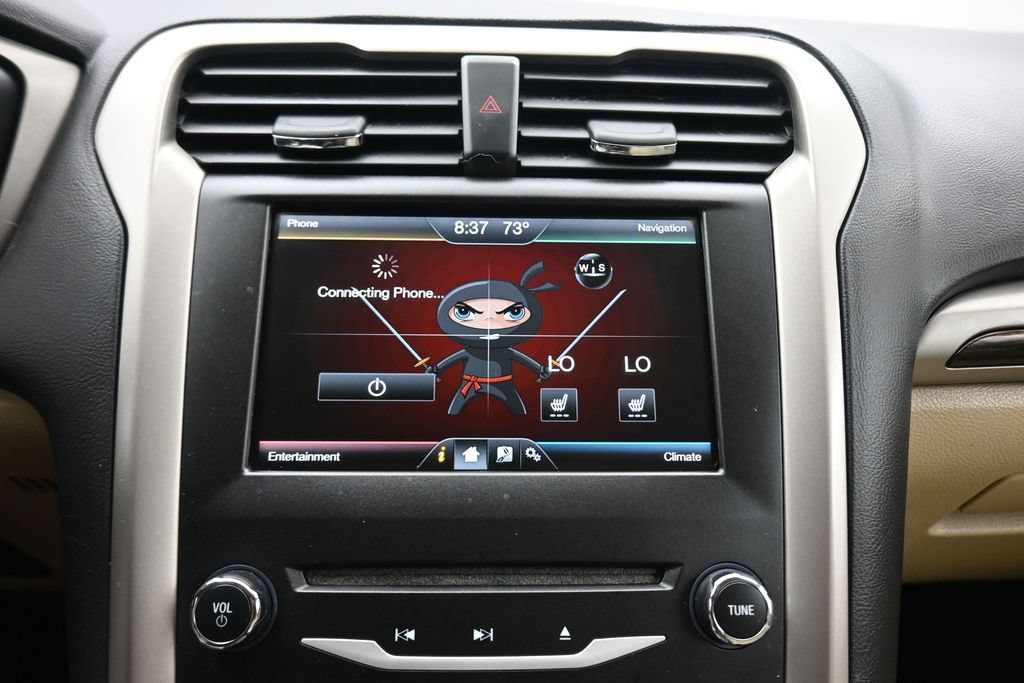 Used 2015 Ford Fusion SE w/ Equipment Group 502A FWD image 16