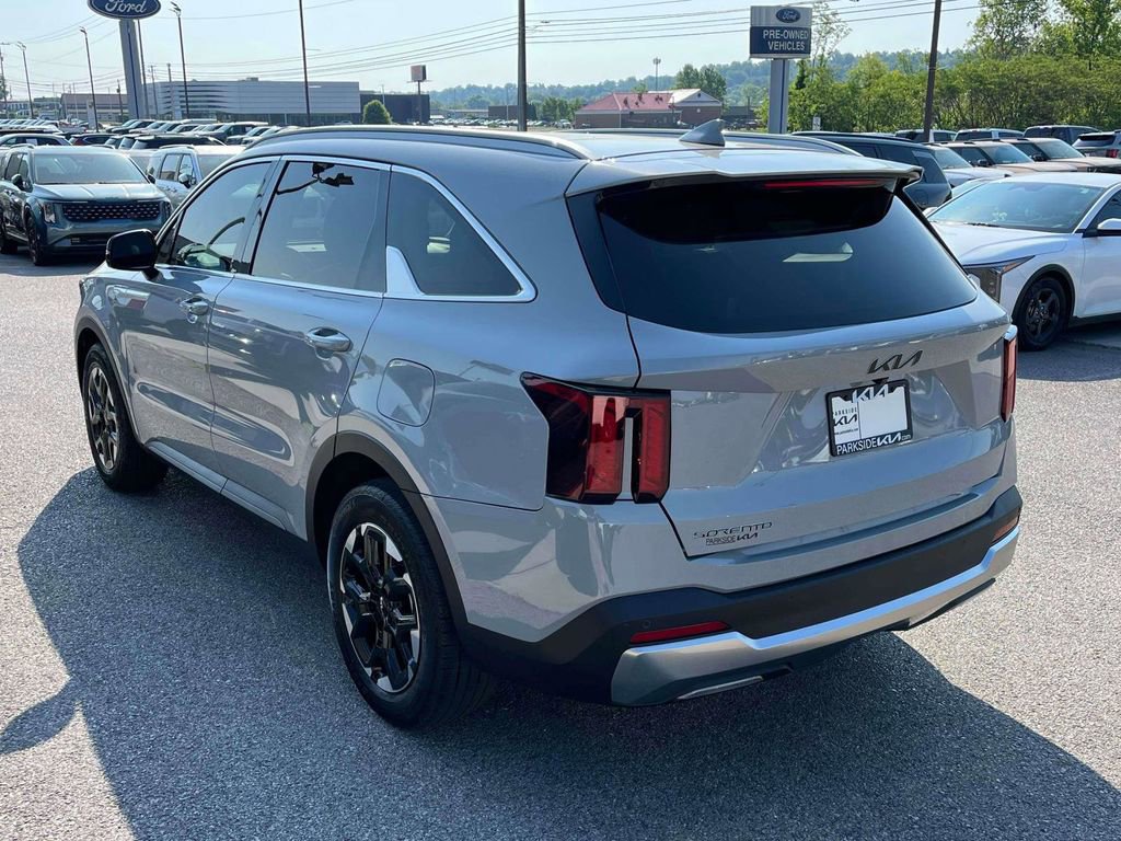 Used 2025 Kia Sorento S w/ Panoramic Sunroof Package FWD image 29
