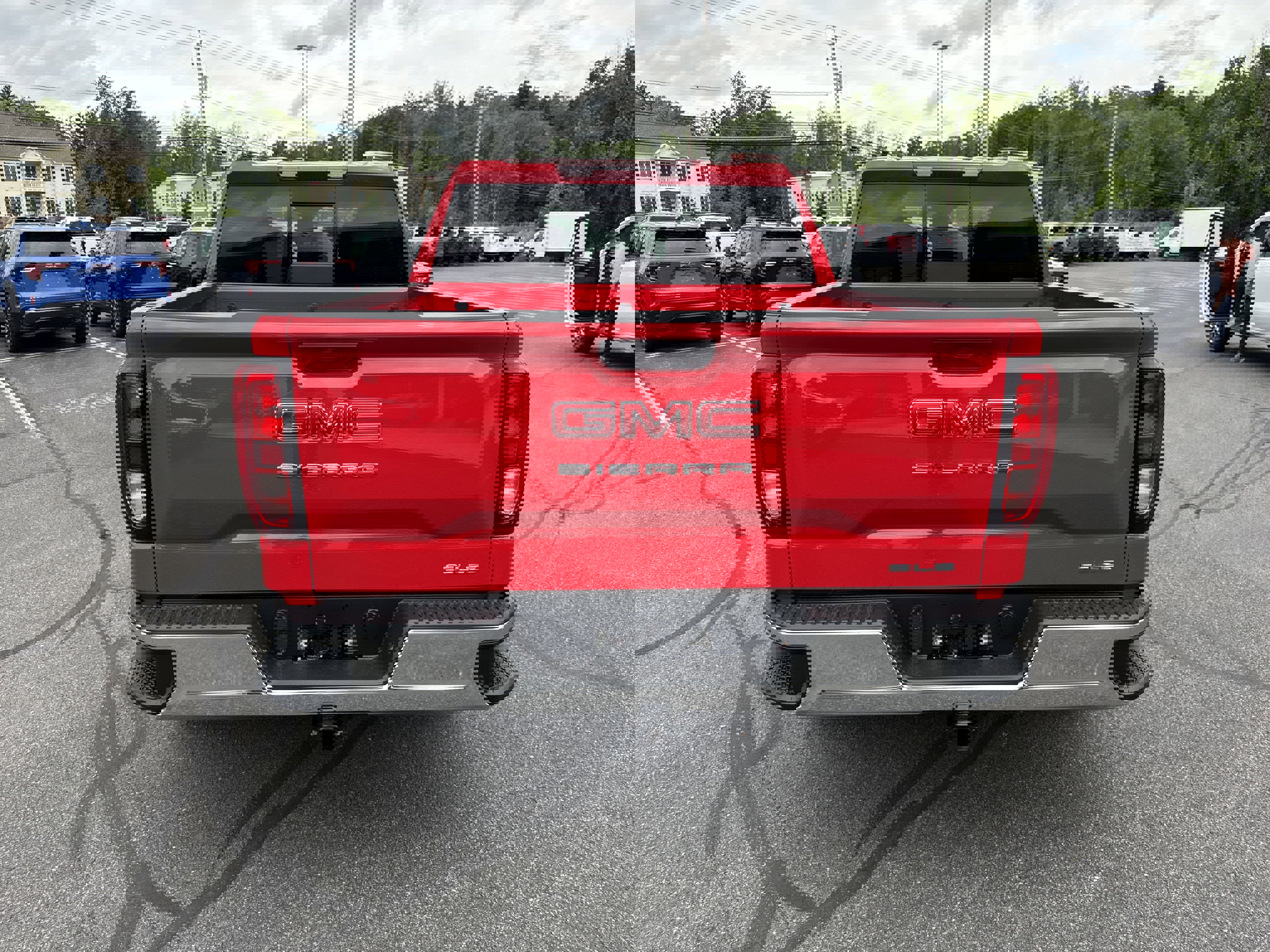 New 2025 GMC Sierra 1500 SLE w/ Preferred Package image 4