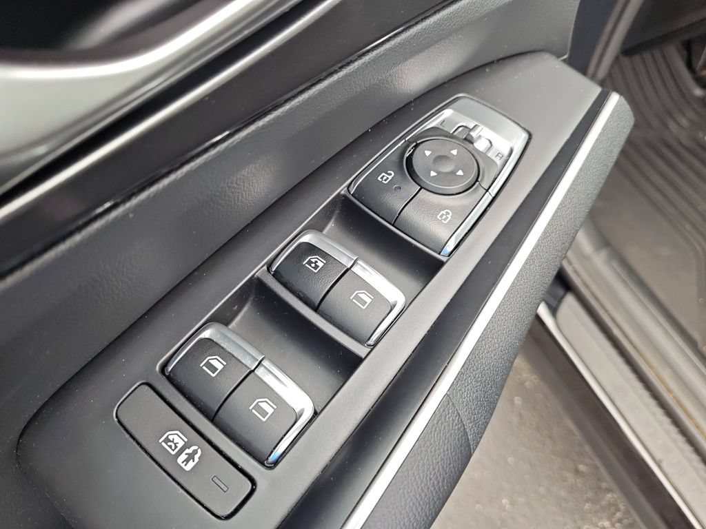 Used 2026 Kia Sorento LX FWD image 11