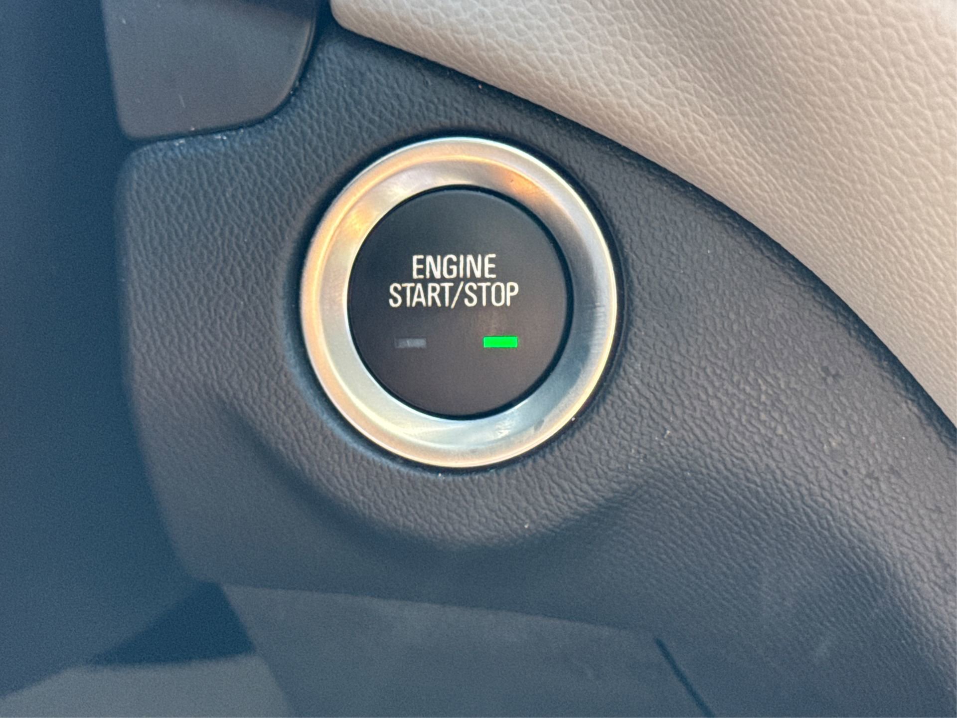 Used 2023 Chevrolet Equinox LS image 31