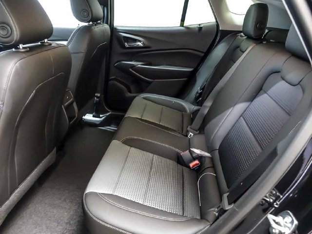 New 2026 Chevrolet Trax LT w/ LT Convenience Package FWD image 10