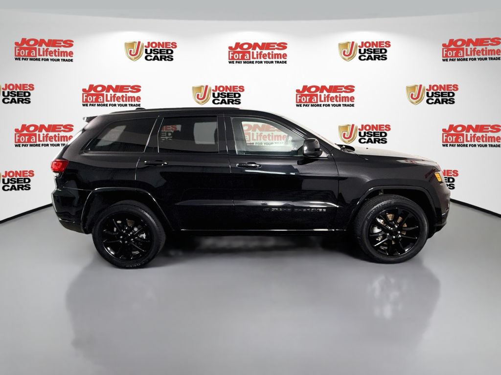 Used 2022 Jeep Grand Cherokee Laredo X AWD/4WD image 18