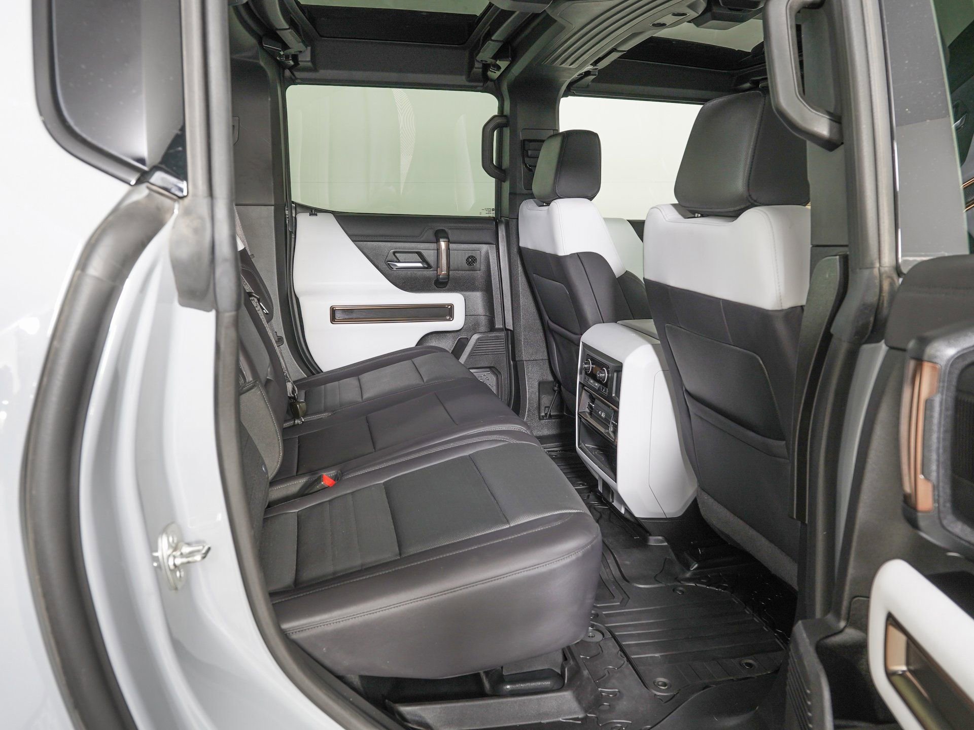 Used 2024 GMC Hummer EV 3X image 10