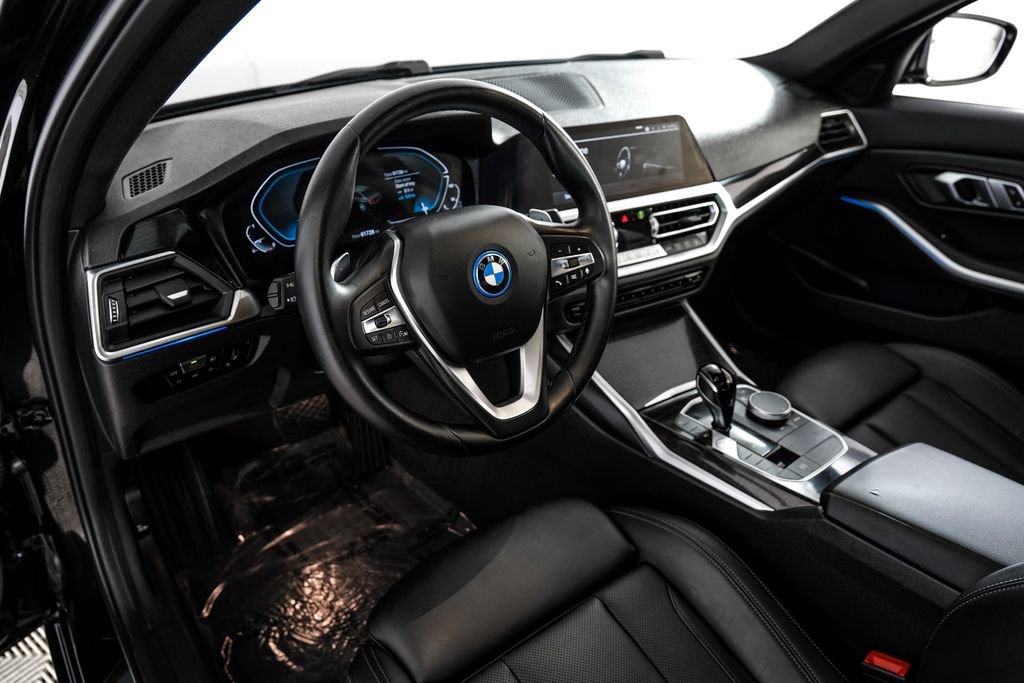 Used 2022 BMW 330e xDrive w/ Driving Assistance Package image 2