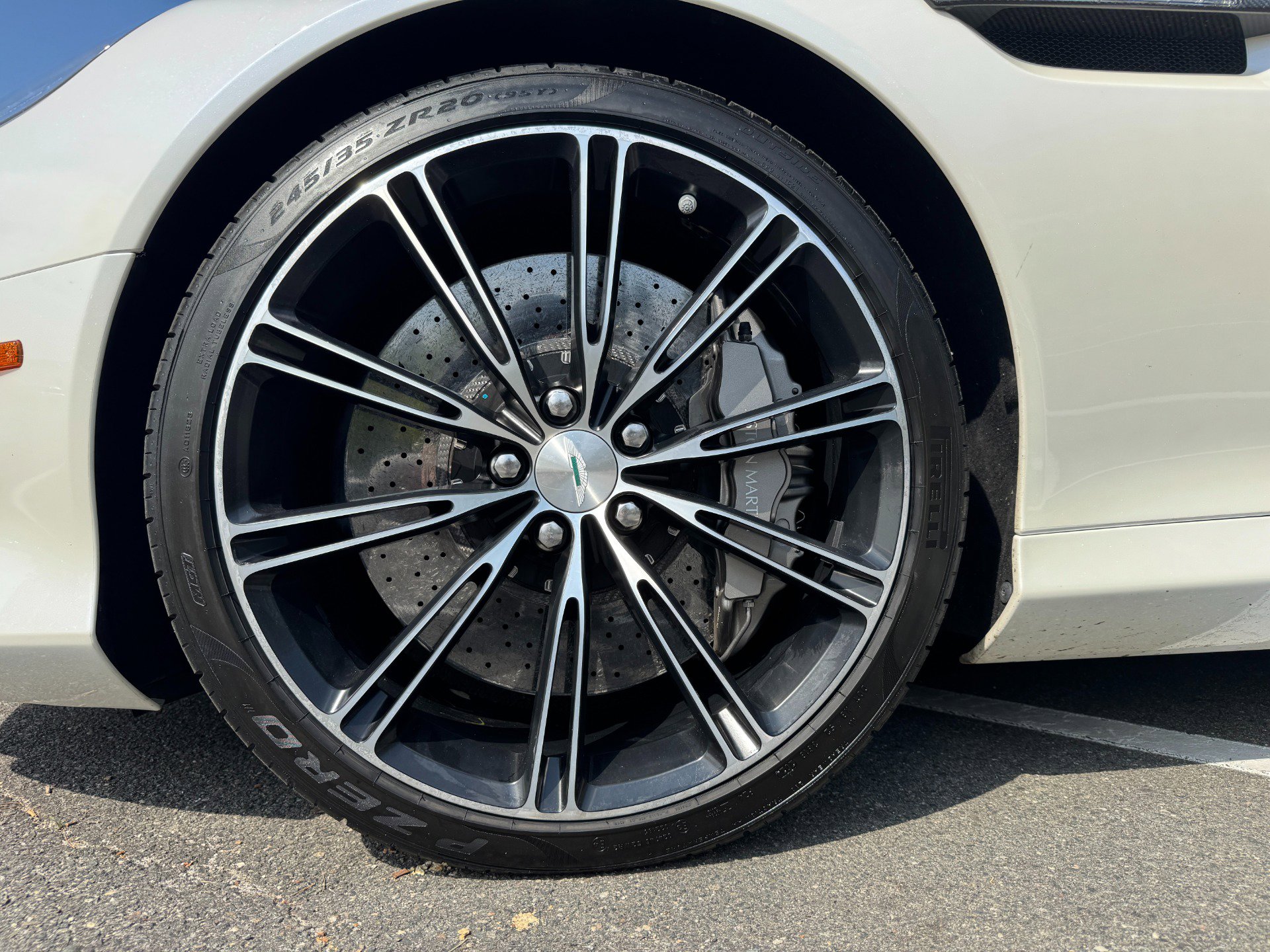 Used 2015 Aston Martin DB9 Coupe image 62