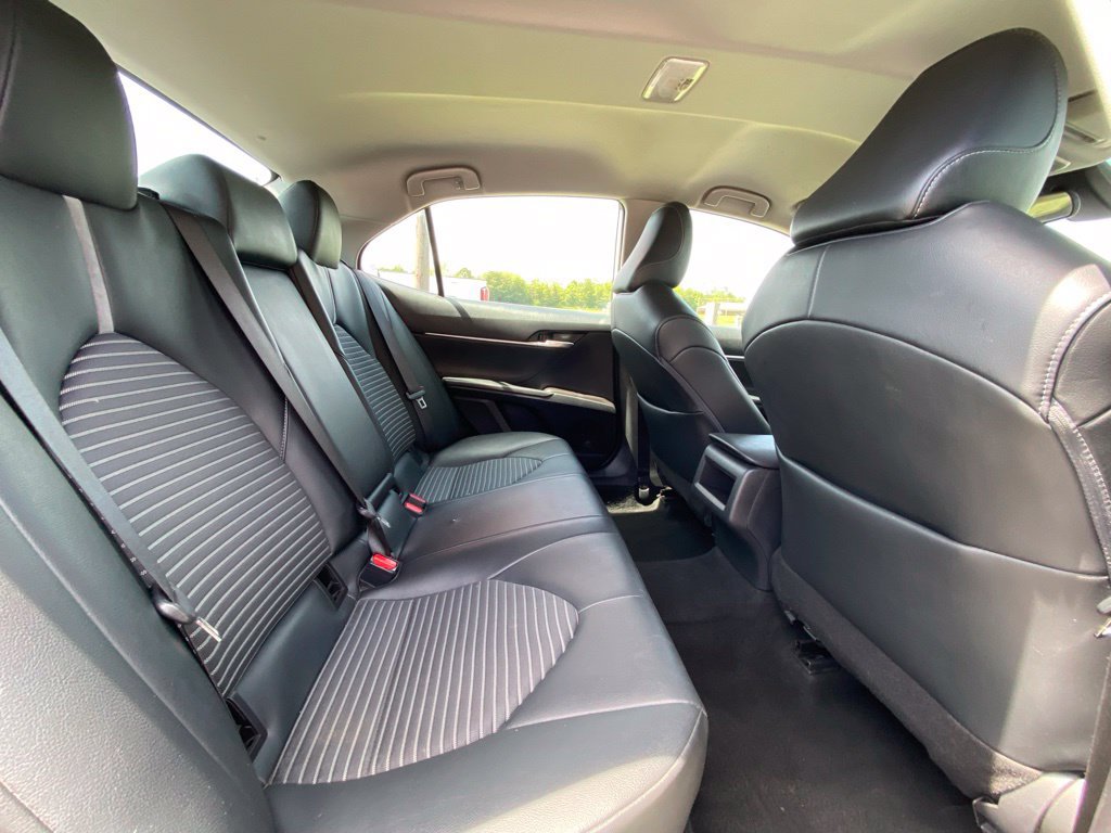 Used 2021 Toyota Camry SE FWD image 30