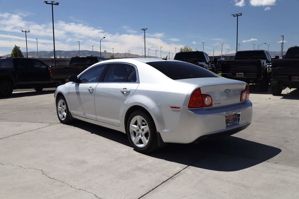 Used 2010 Chevrolet Malibu LS FWD image 4