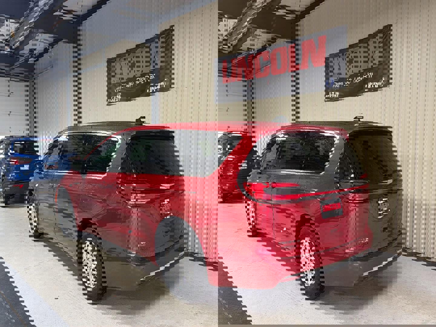 New 2026 Chrysler Pacifica Select image 3