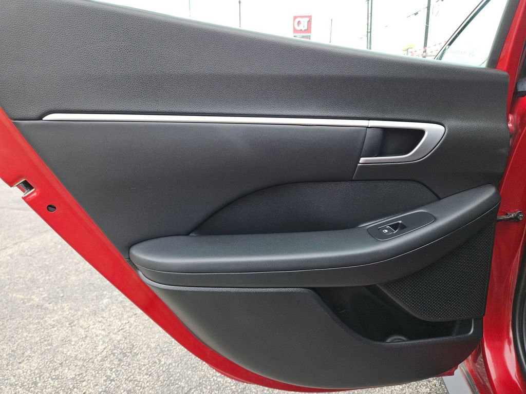 Used 2025 Hyundai Sonata SEL FWD image 18