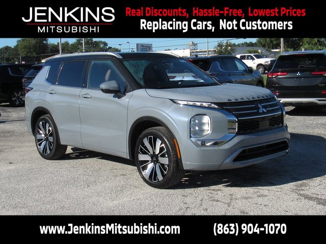 New 2025 Mitsubishi Outlander SEL image 1
