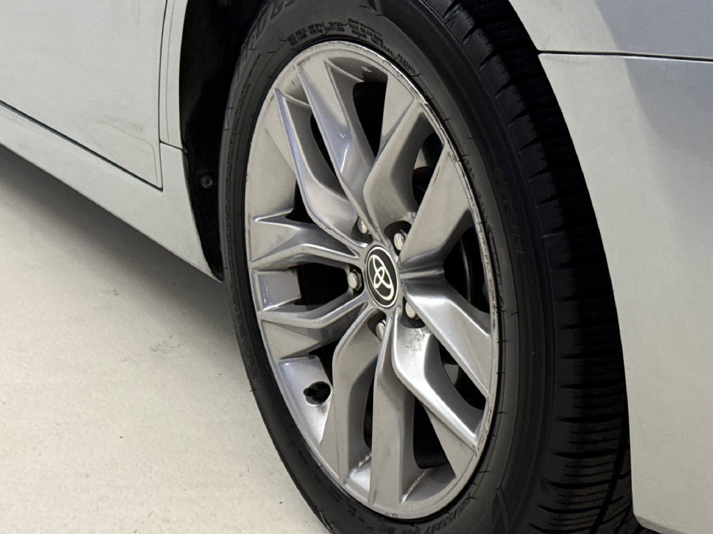 Used 2020 Toyota Avalon XLE FWD image 11
