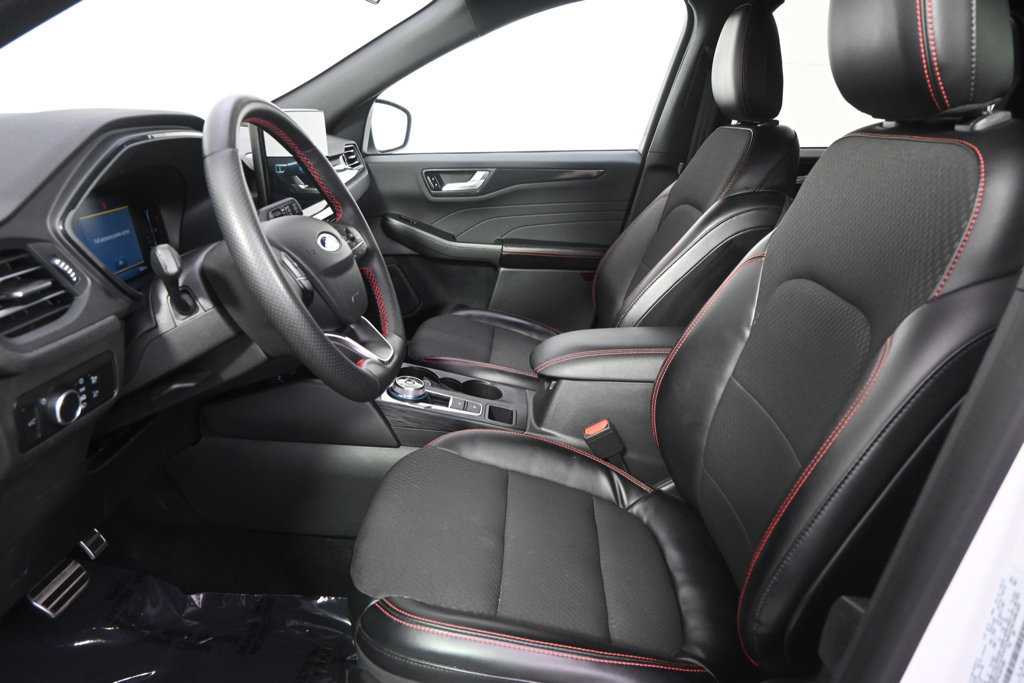 Used 2023 Ford Escape ST-Line w/ Tech Pack #1 AWD/4WD image 13