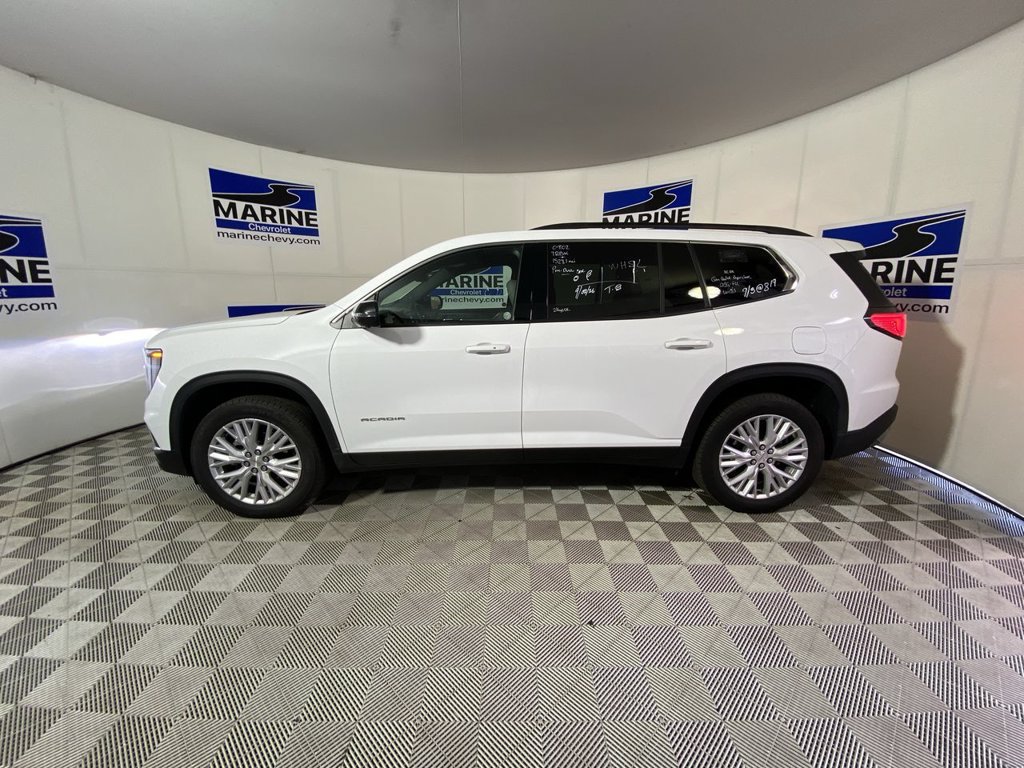 Used 2026 GMC Acadia Elevation w/ Elevation Premium Package FWD image 13
