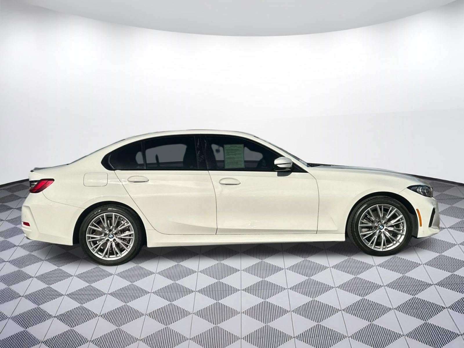 Used 2023 BMW 330i Sedan w/ Premium Package RWD image 7