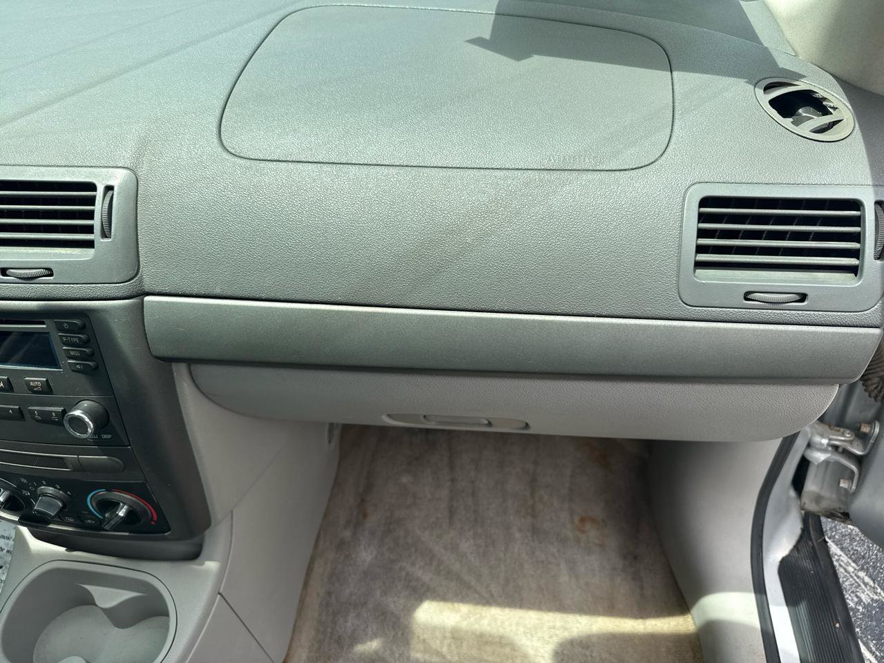 Used 2005 Chevrolet Cobalt Sedan FWD image 13