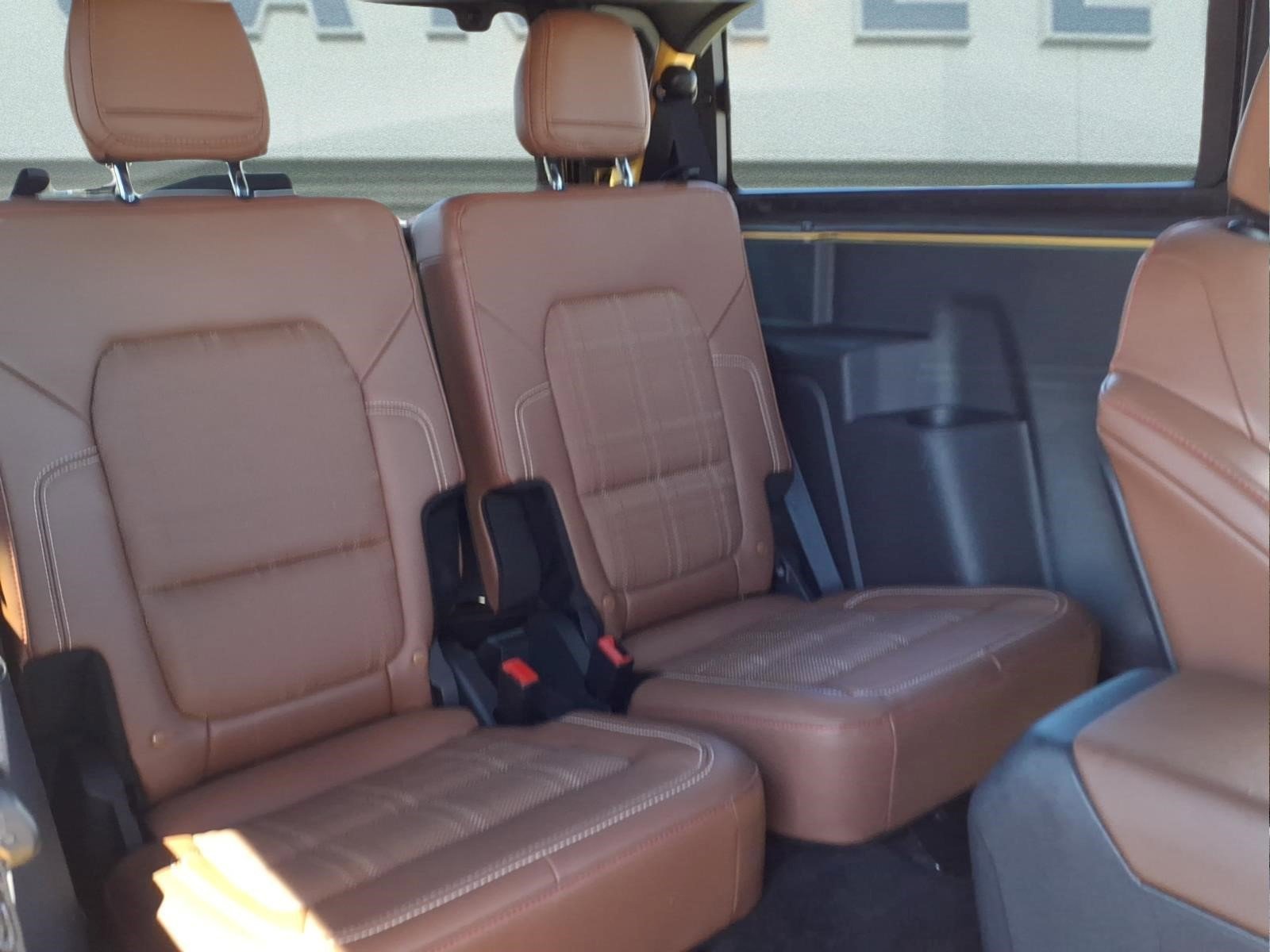 Used 2024 Ford Bronco Heritage Edition AWD/4WD image 11