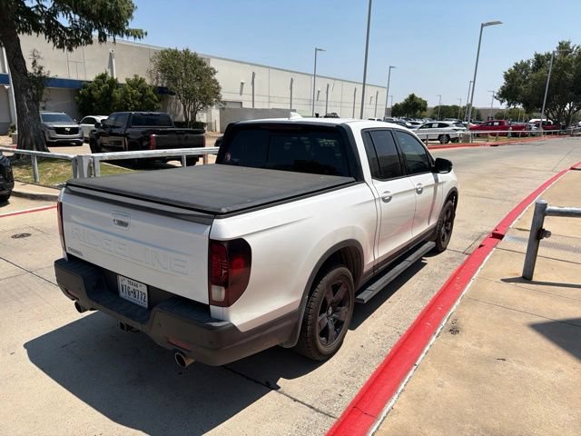 Used 2025 Honda Ridgeline Black Edition image 7