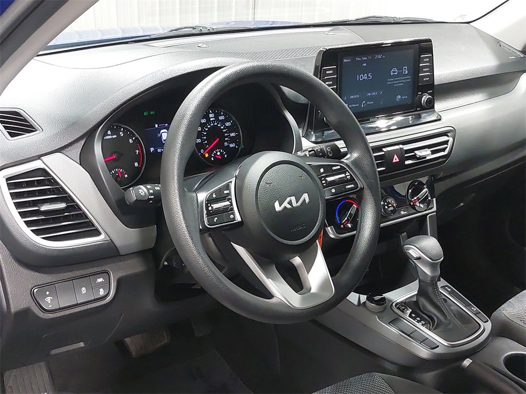 Used 2023 Kia Seltos LX image 15