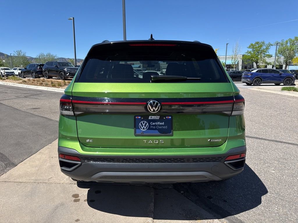 Used 2025 Volkswagen Taos SE AWD/4WD image 4