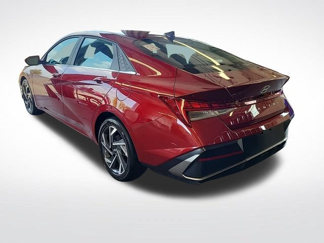 Used 2025 Hyundai Elantra SEL FWD image 10