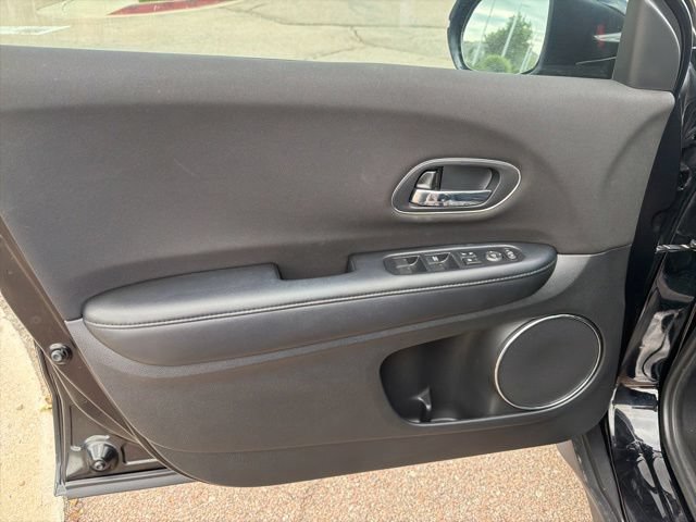 Used 2018 Honda HR-V EX image 7
