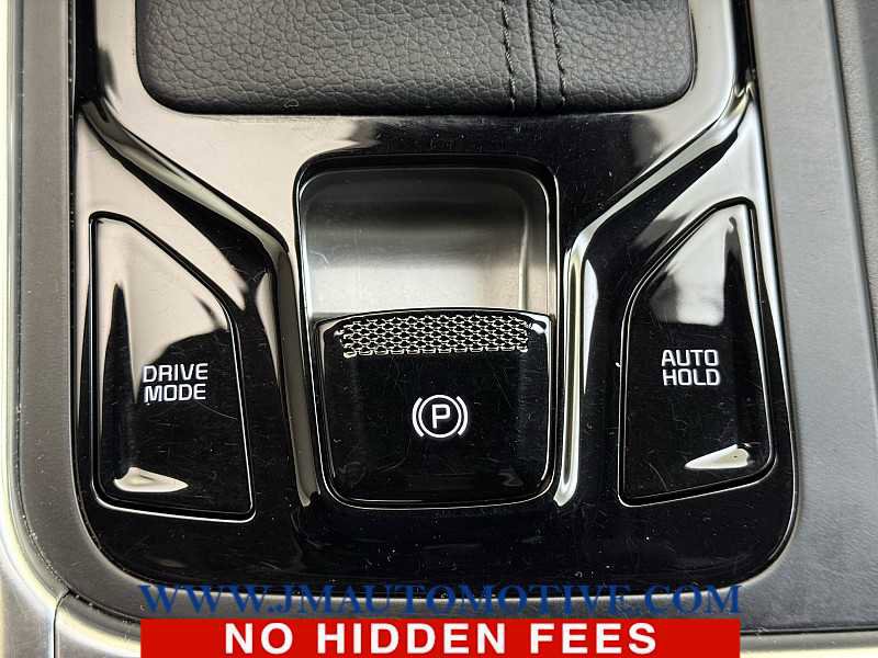 Used 2025 Kia Carnival SX Prestige image 34