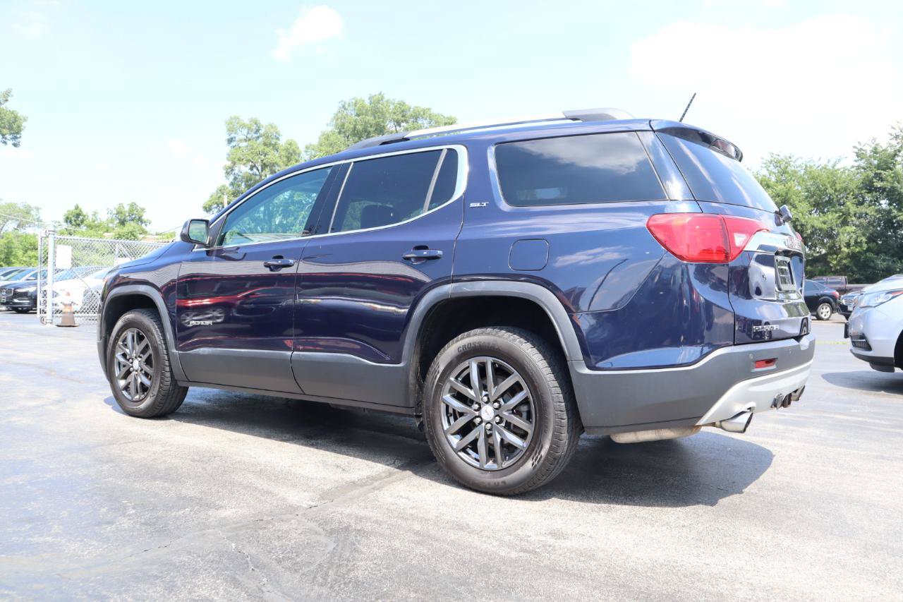 Used 2017 GMC Acadia SLT AWD/4WD image 3