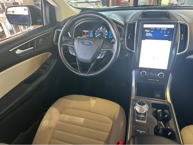 Used 2024 Ford Edge SE AWD/4WD image 13