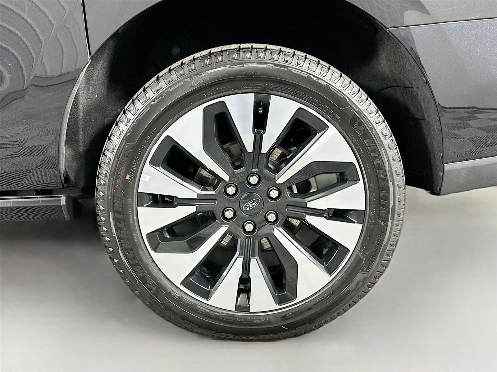 Used 2025 Ford Expedition Max Platinum w/ Driver's Package AWD/4WD image 32