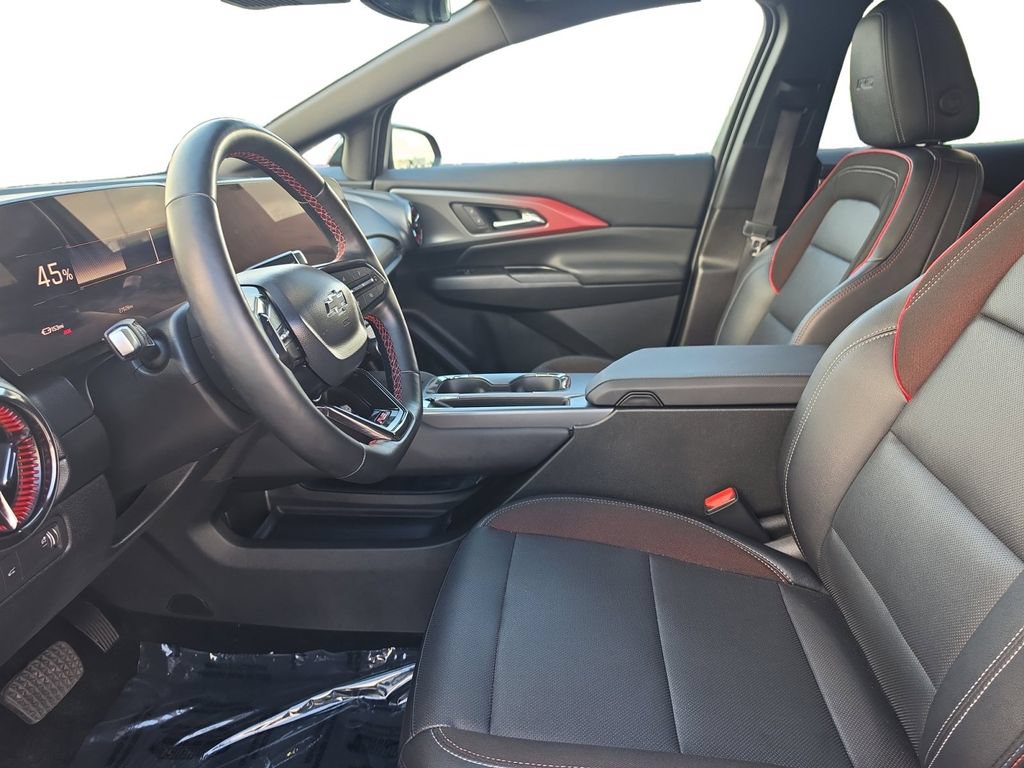Used 2025 Chevrolet Equinox EV RS FWD image 12