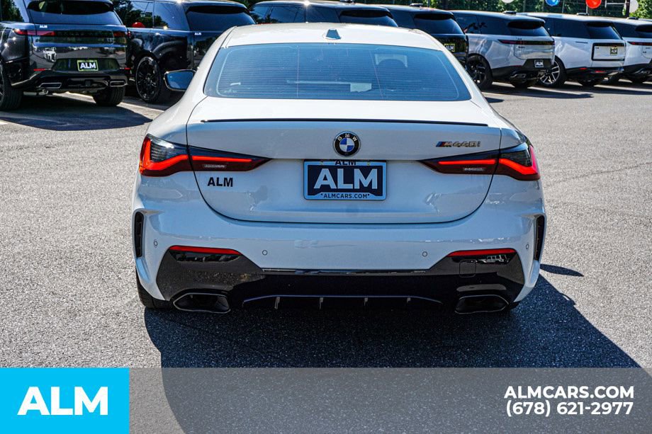Used 2024 BMW M440i Coupe w/ Premium Package RWD image 11