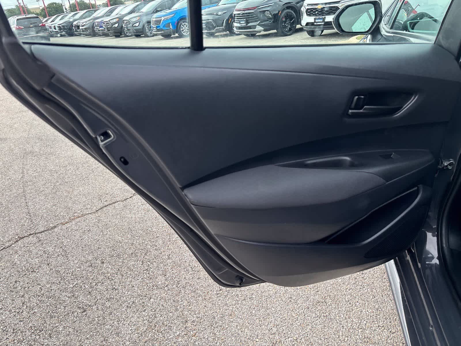 Used 2025 Toyota Corolla LE FWD image 16