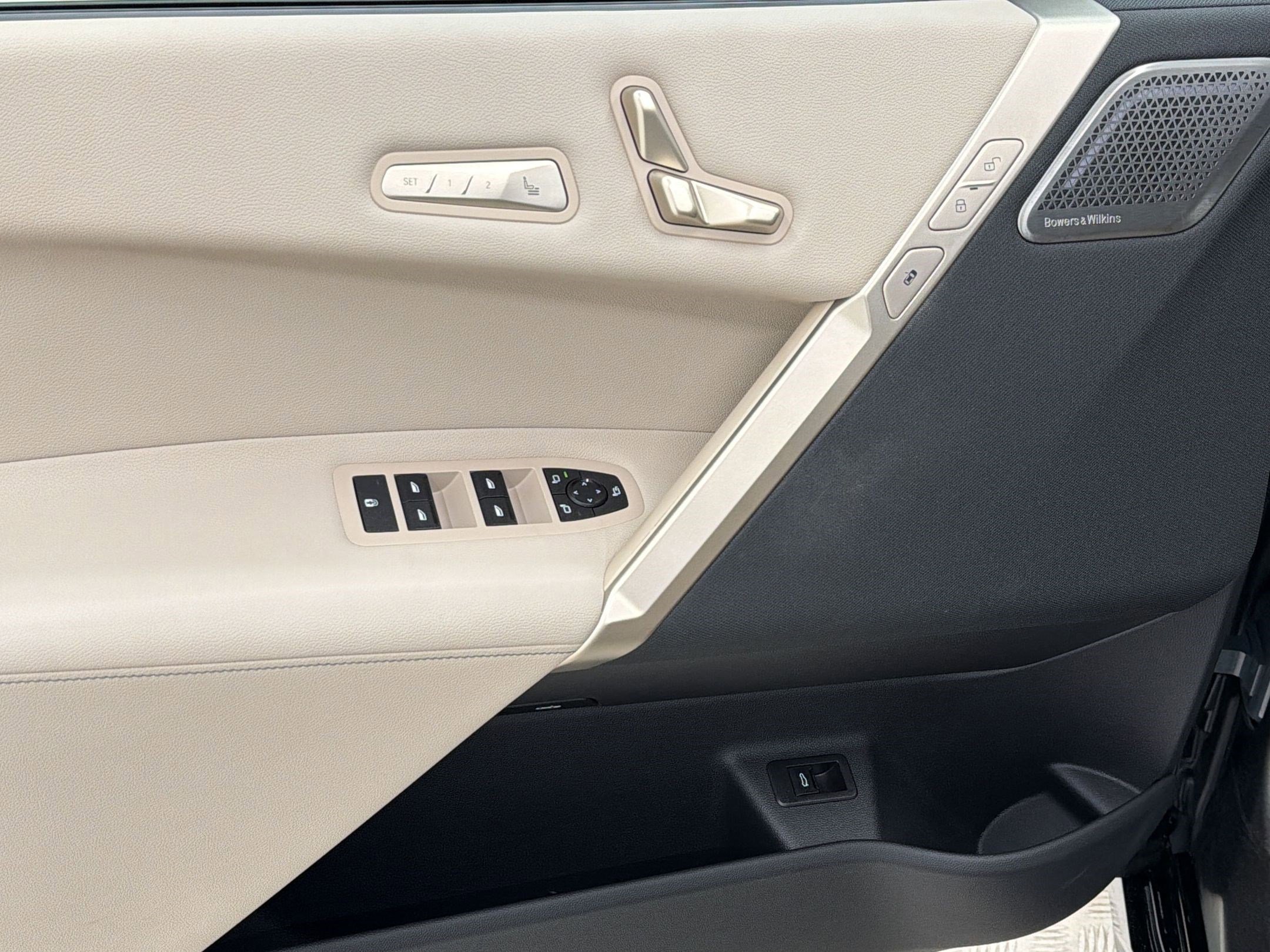 Certified 2024 BMW iX M60 image 13