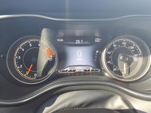 Used 2019 Jeep Cherokee Limited image 25