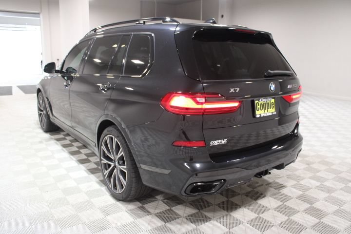 Used 2021 BMW X7 M50i w/ Dynamic Handling Package AWD/4WD image 9