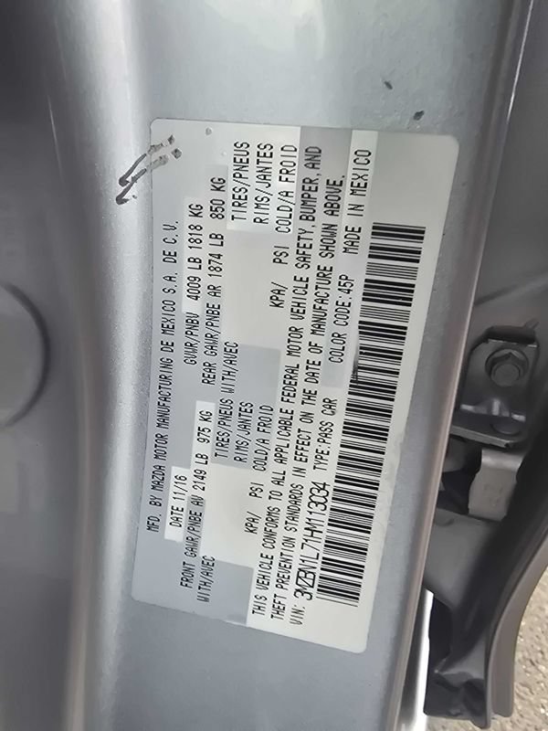 Used 2017 MAZDA MAZDA3 Touring FWD image 37