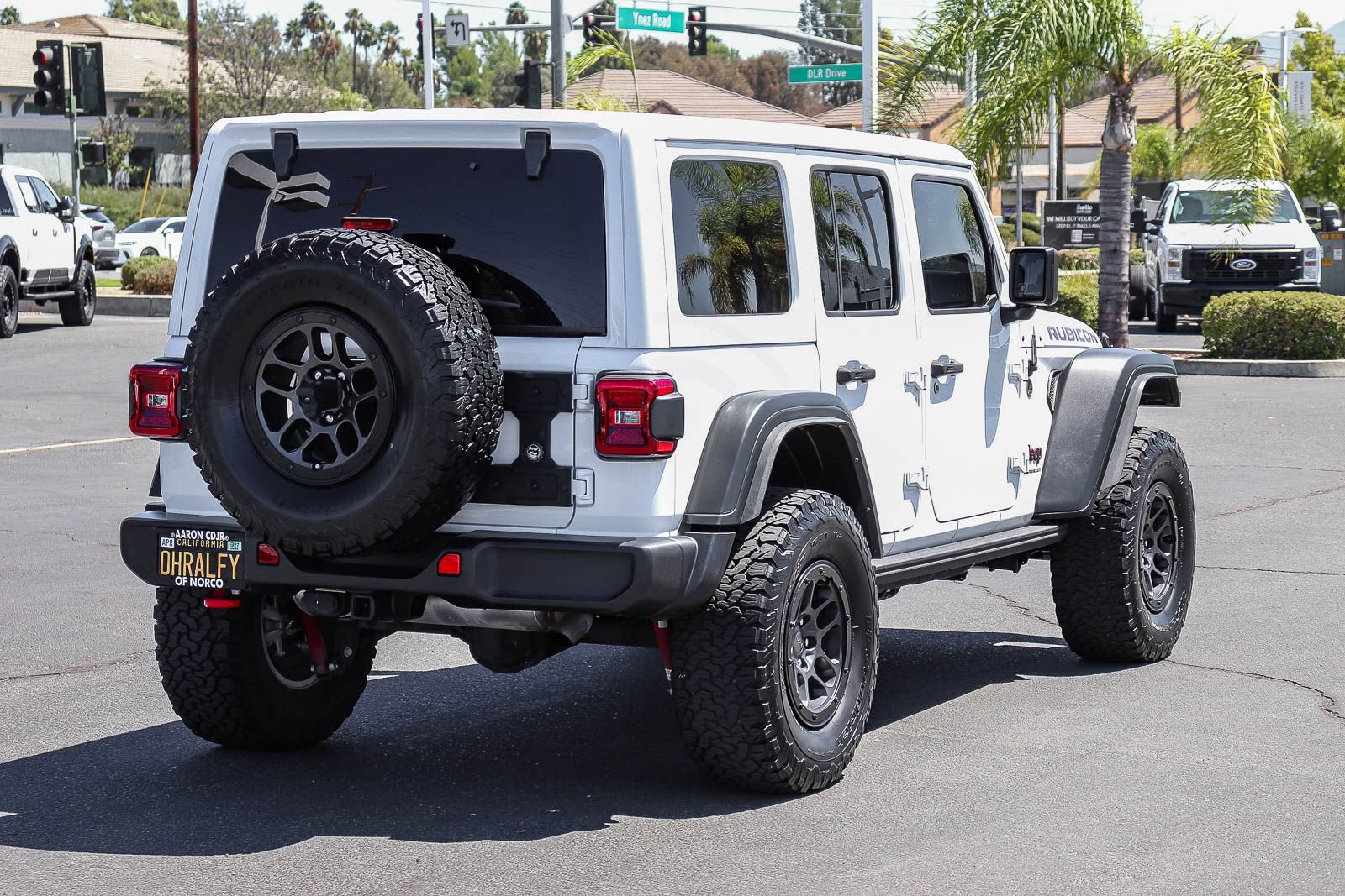 Used 2023 Jeep Wrangler Unlimited Rubicon w/ Xtreme 35 Tire Package AWD/4WD image 4
