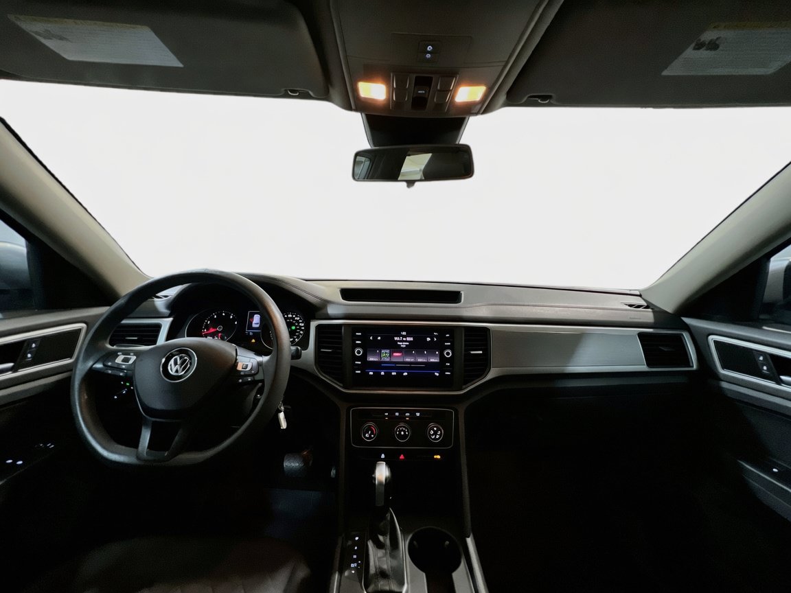 Used 2018 Volkswagen Atlas Launch Edition FWD image 16