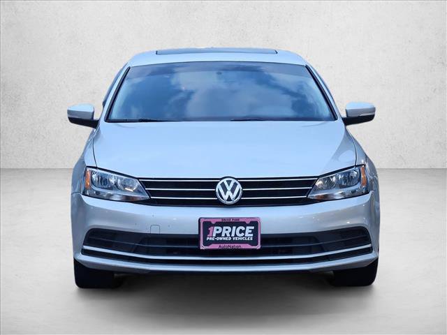 Used 2015 Volkswagen Jetta SE FWD image 2