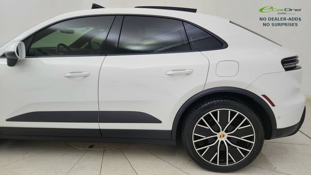 Used 2025 Porsche Macan Electric RWD image 10