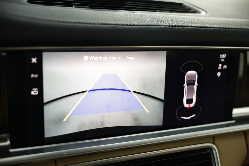 Certified 2023 Porsche Panamera image 38