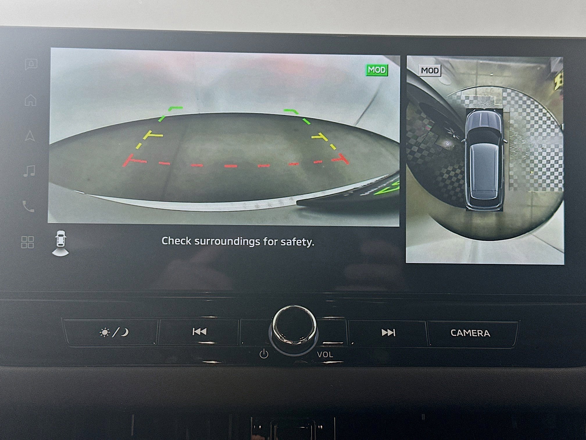 Used 2025 Mitsubishi Outlander SE image 23