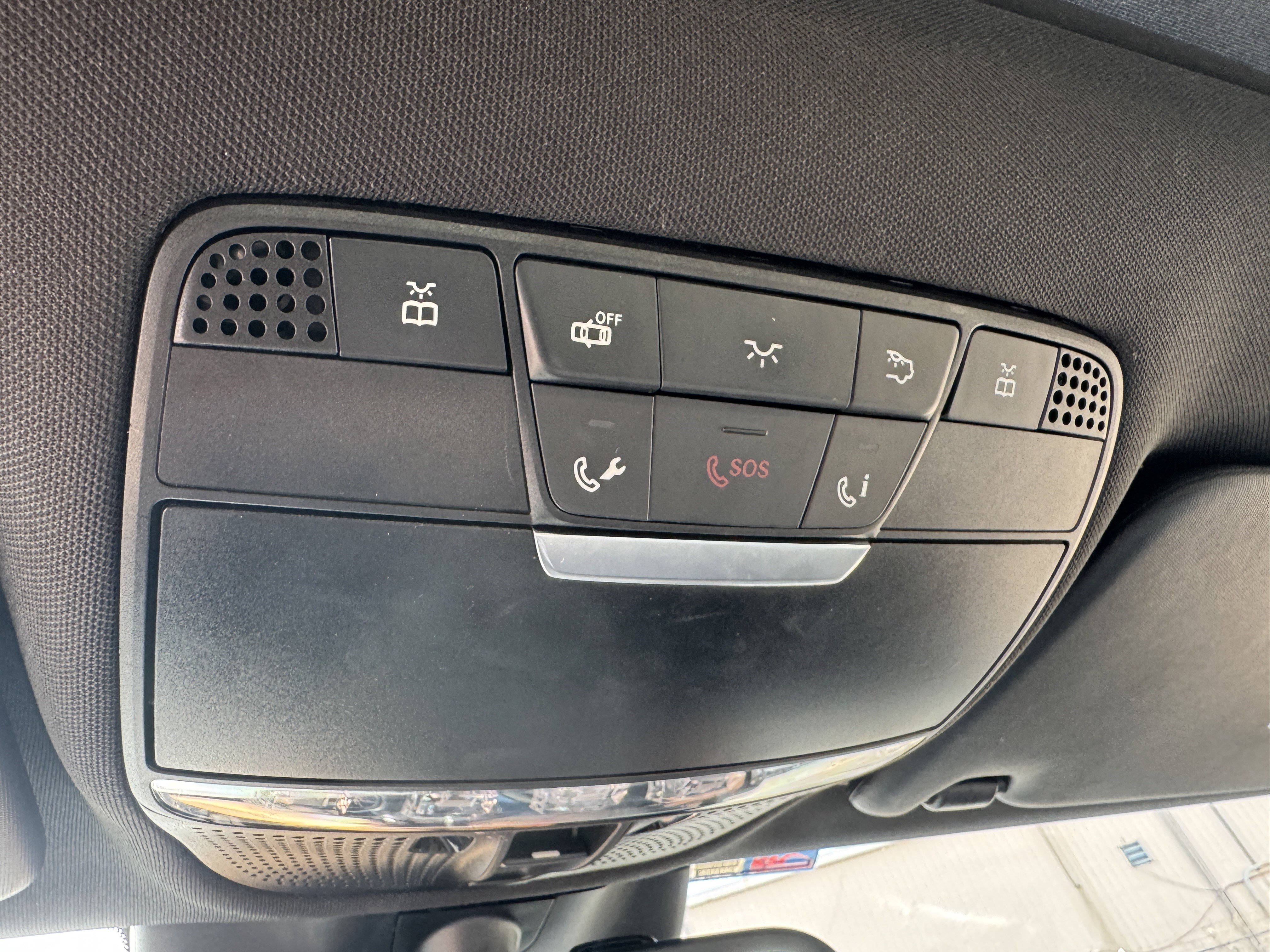 Used 2016 Mercedes-Benz C 300 4MATIC Sedan image 32