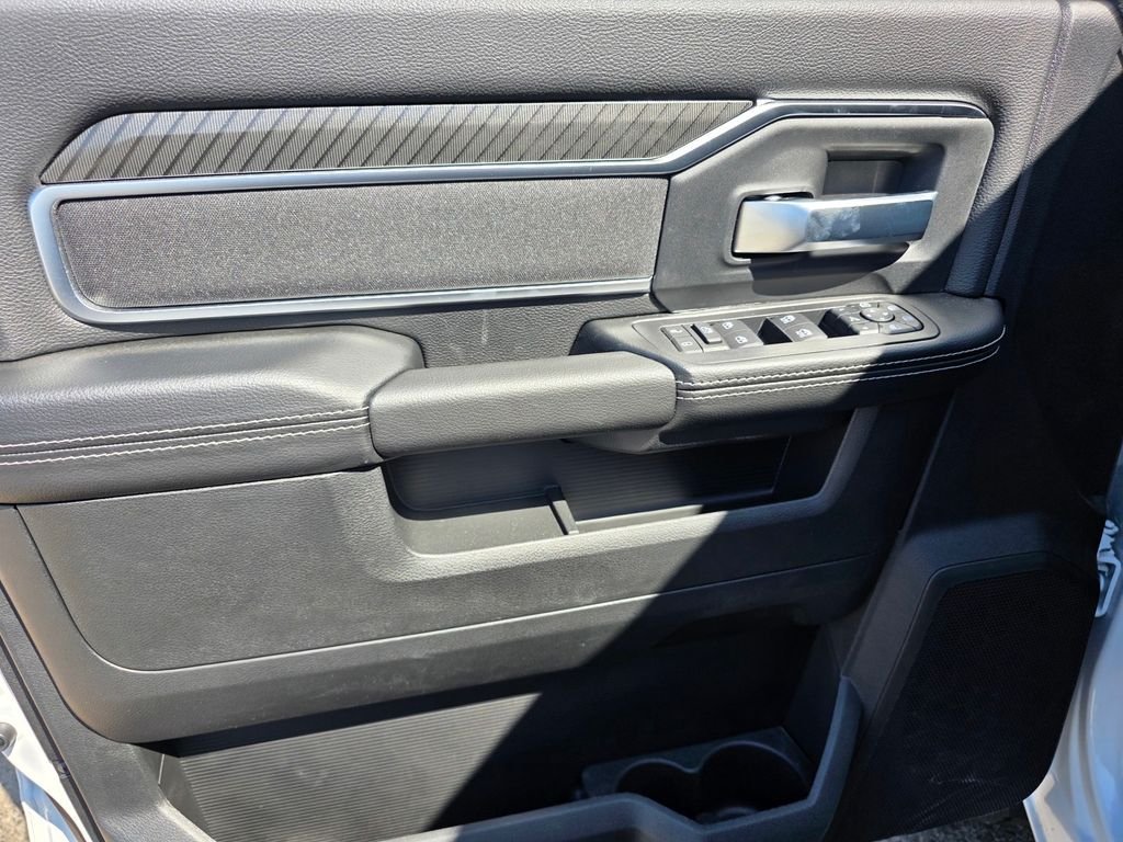 New 2026 RAM 3500 Big Horn AWD/4WD image 8