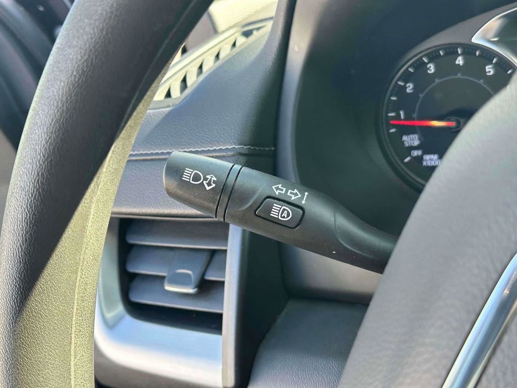 Used 2022 GMC Terrain SLE w/ Driver Convenience Package AWD/4WD image 23