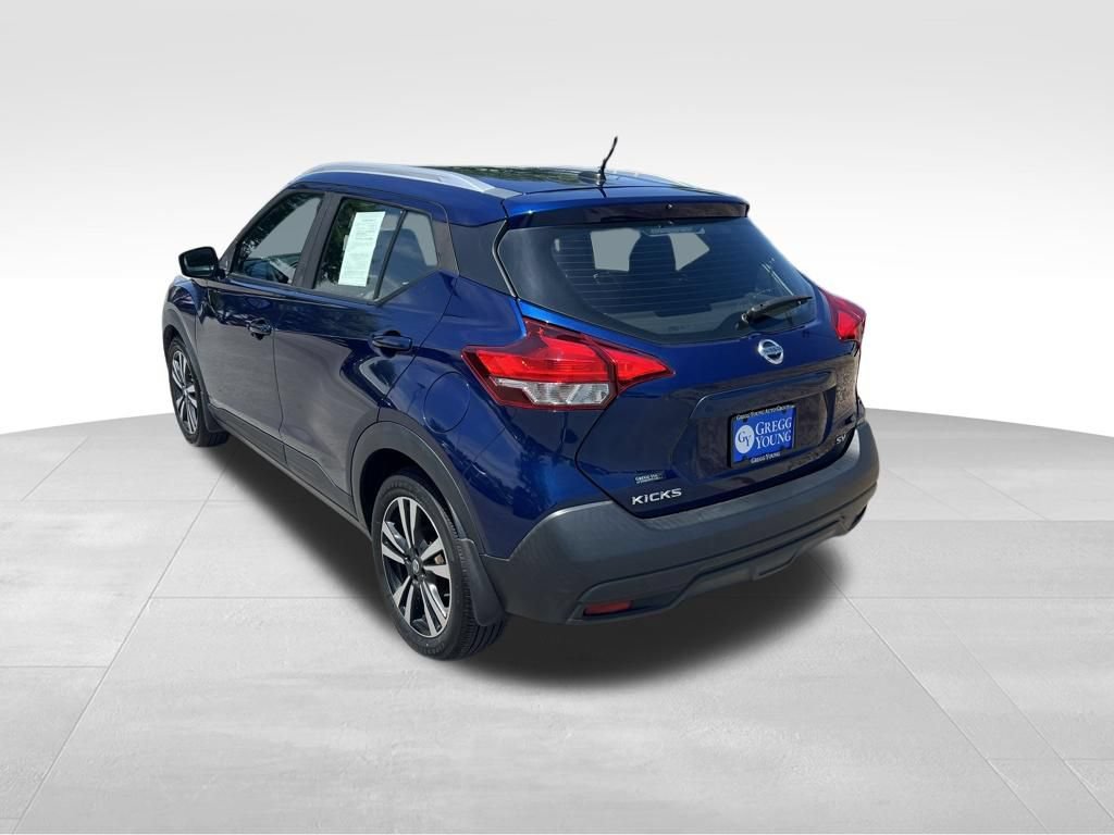 Used 2019 Nissan Kicks SV FWD image 4