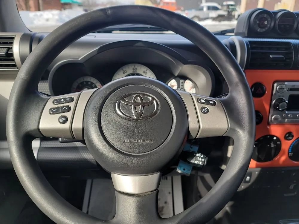 Used 2014 Toyota FJ Cruiser 4WD w/ Convenience Package image 17