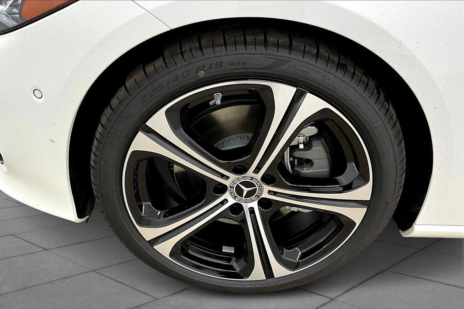 New 2025 Mercedes-Benz C 300 Sedan image 11